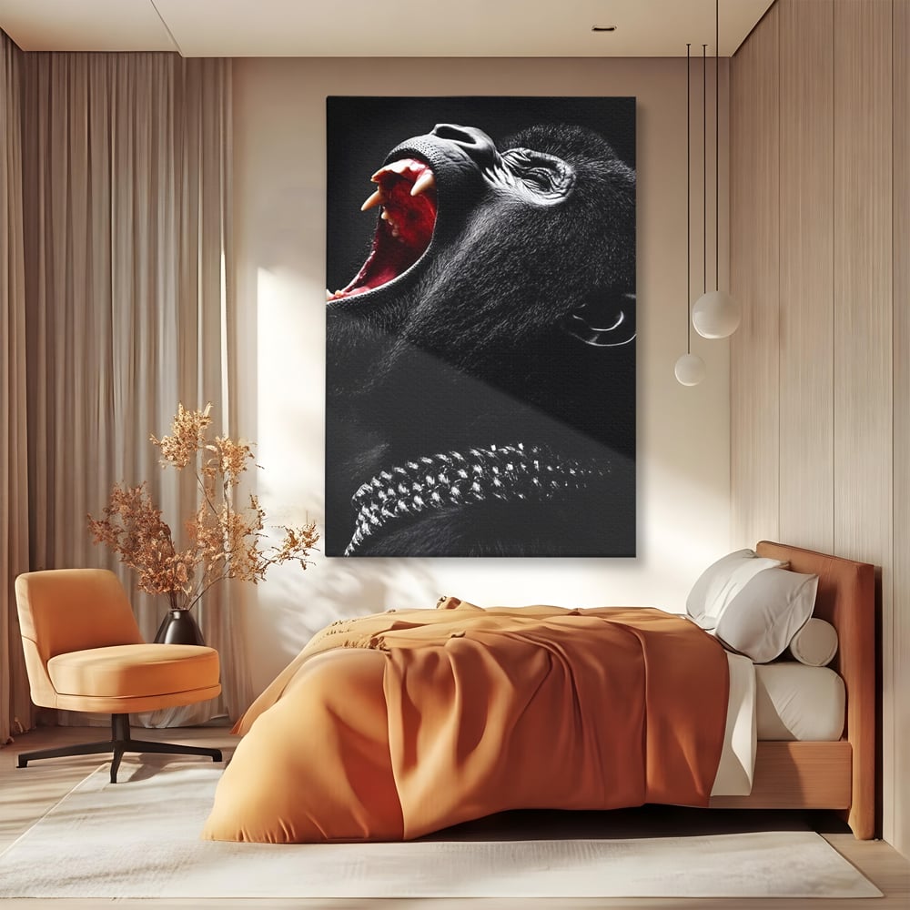 Tablou canvas cu tablou canvas cu gorila furioasa, fara rama, pe sasiu de lemn, pe perete intr-un dormitor